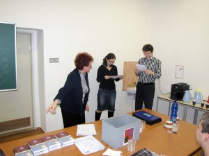 T.Jindrová a T.Hejda - předávání diplomů